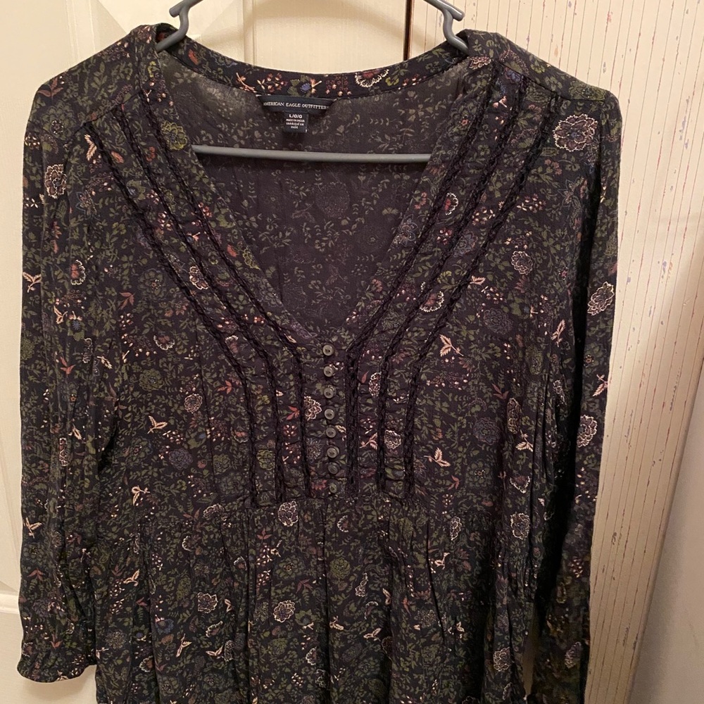 American Eagle floral boho long sleeve shirt